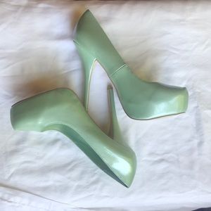 🌟3/$30🌟 Mint green BAKERS 6” pump sz 8.5